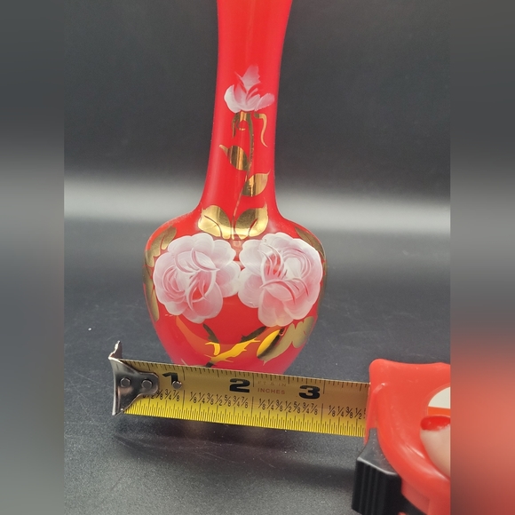 Norcrest Japan Red Vase With White Roses And Gold Details - Picture 9 of 9